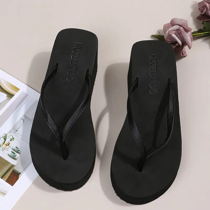 Damen Plateau-Pantoletten mit Clip-Zehen-Design – Riviera
