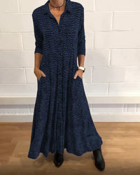 Langes Lockeres Herbstkleid – Maris in Herbstlaubfarben