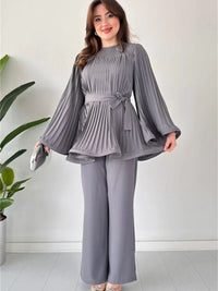Damen Falten Kleidungsset – Selene
