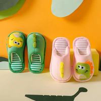 Kinder Hausschuhe mit Dino Design – RoarySteps