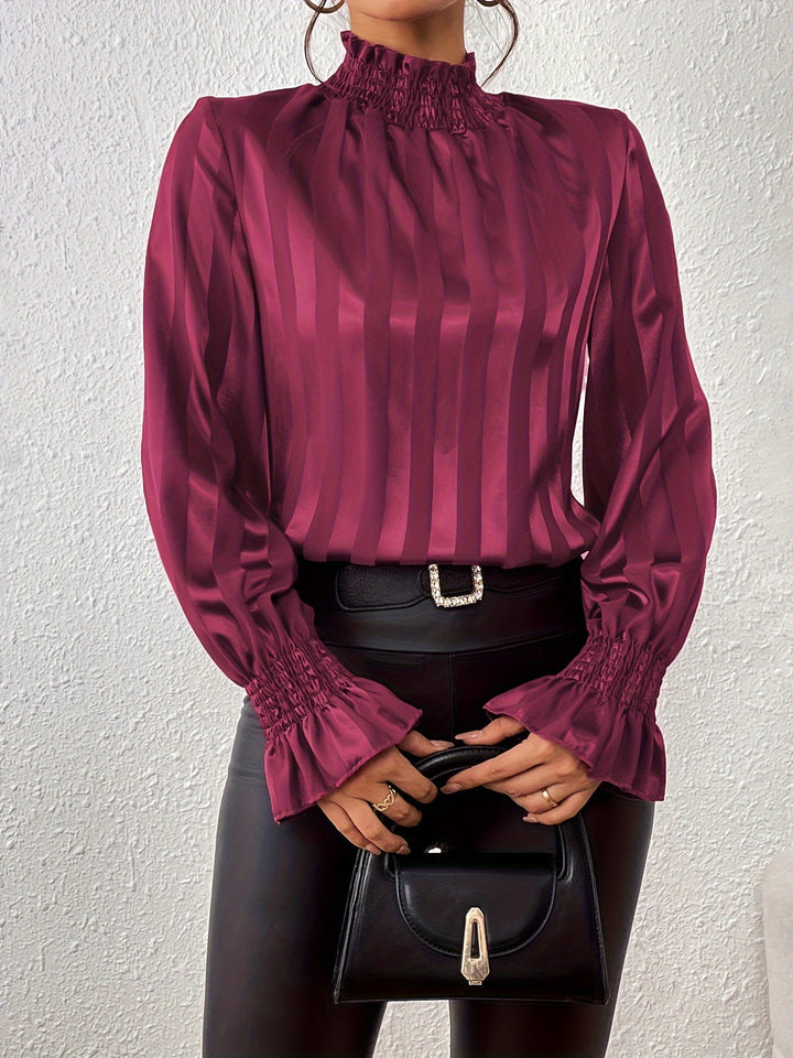 Satin Damenbluse mit langen Ärmeln und gerüschtem Kragen – Noëlle