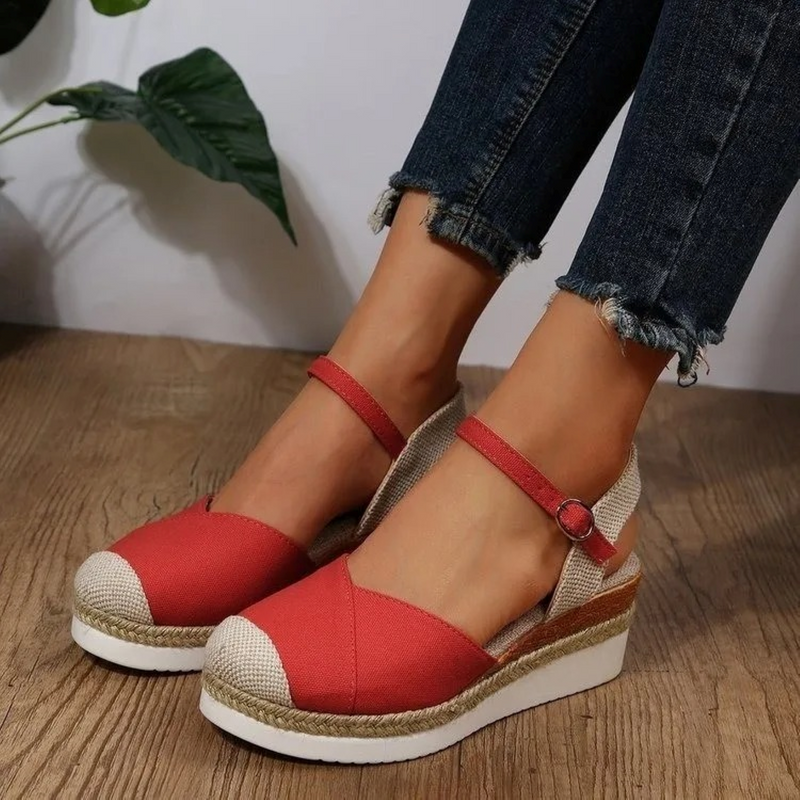 Damen Sandalen mit Schnallenverschluss und Geschlossenem Zeh – Isabelle