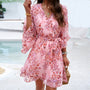Sommerliches Blumenkleid mit Spitze und V-Ausschnitt – Sofia