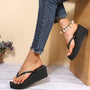 Damen Plateau-Pantoletten mit Clip-Zehen-Design – Riviera