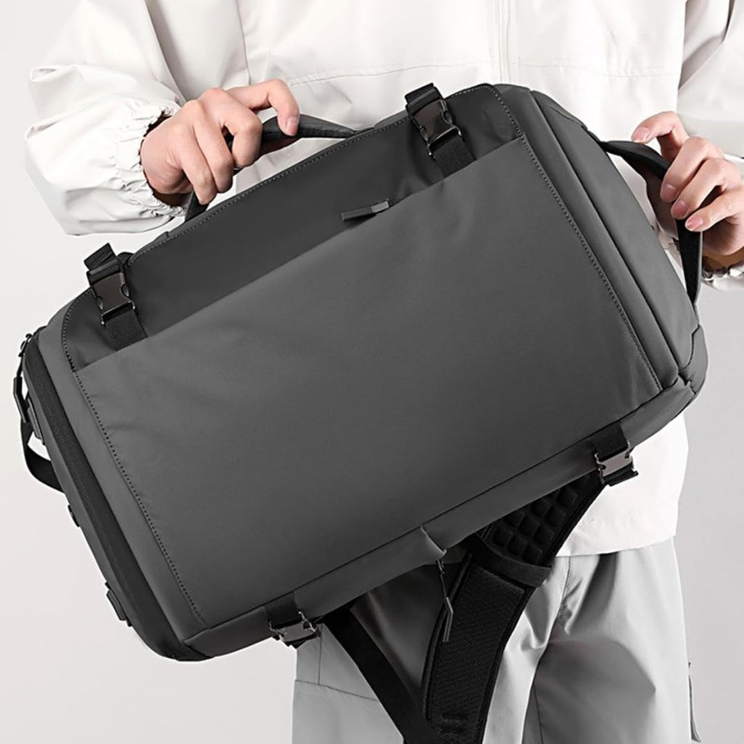 15” Wasserdichter Laptop-Rucksack mit Seitenöffnung & USB-C-Anschluss – TrekPro Serie