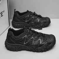 Stilvolle Bergschuhe - MountainStride