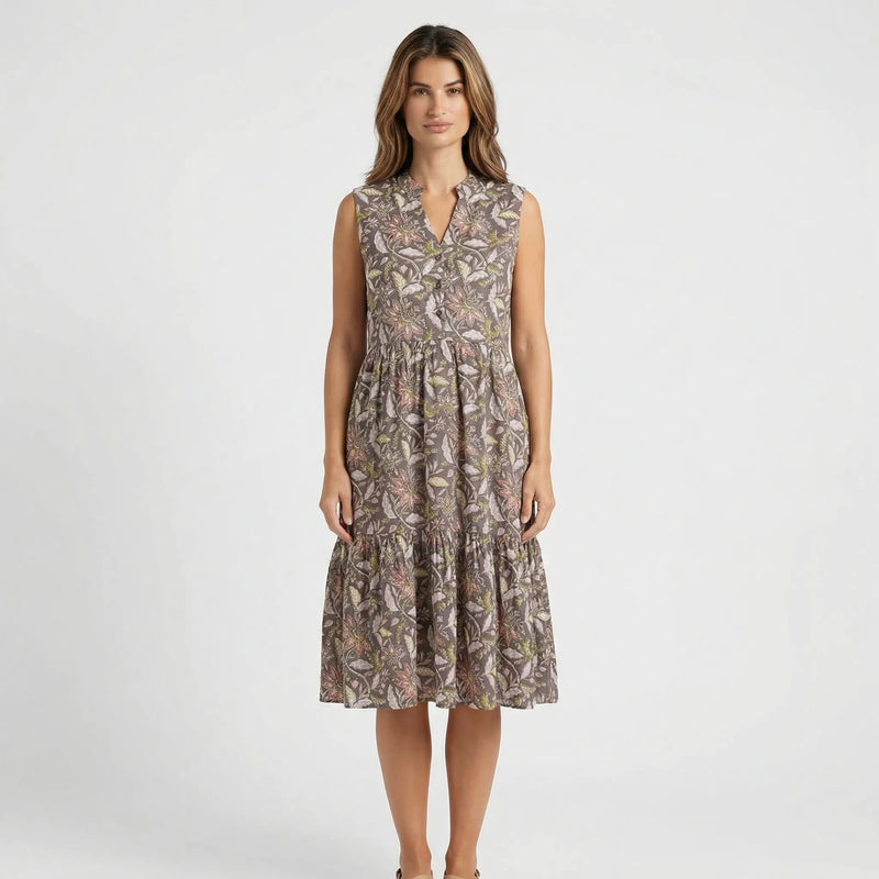 Ärmelloses Midikleid Mit Stufenrock - Dana