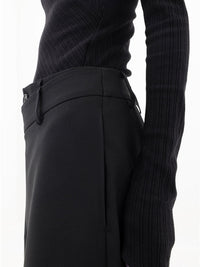 Asymmetrische Weite Damenhose mit Doppelknoten – Noa