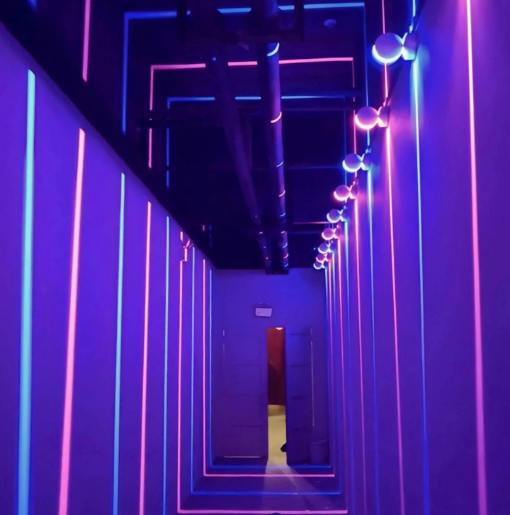 Smarte LED-Streifenbeleuchtung mit 360° Projektion - Lumovibe