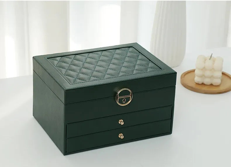 Schmuckbox mit mehreren Schichten und samtigem Innenraum – Maeva