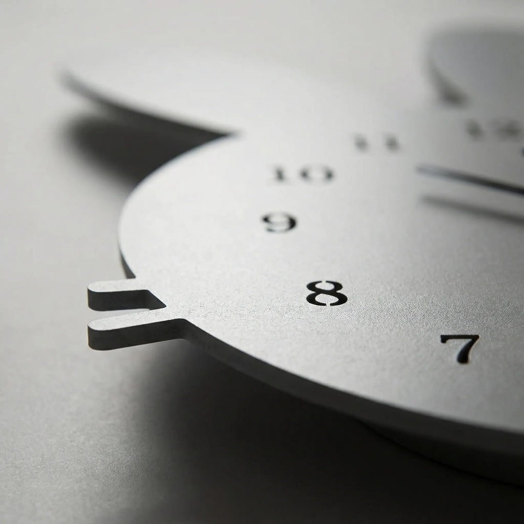 Dekorative Wanduhr In Hasenform - Bunnovelle