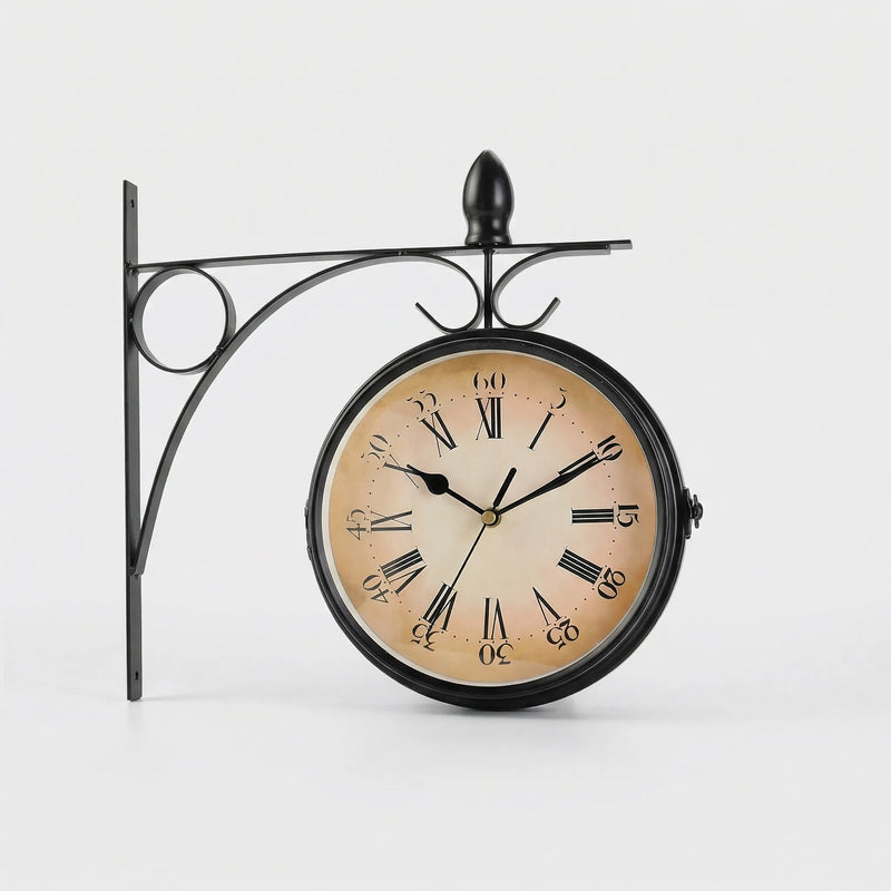 Doppelseitige Wanduhr - Bellford