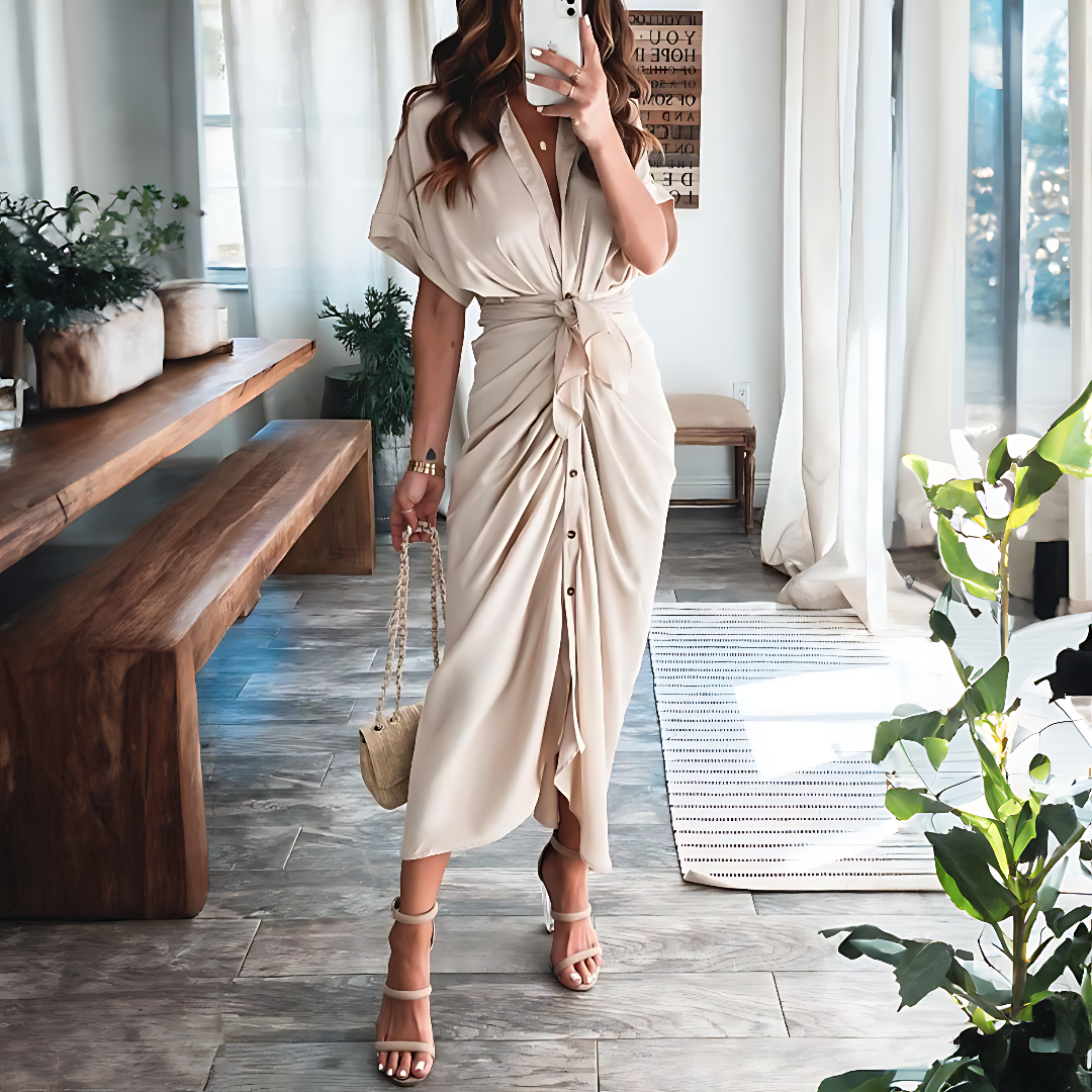 Maxikleid mit Rüschen und V-Ausschnitt Sommerstil Damenmode - Elina