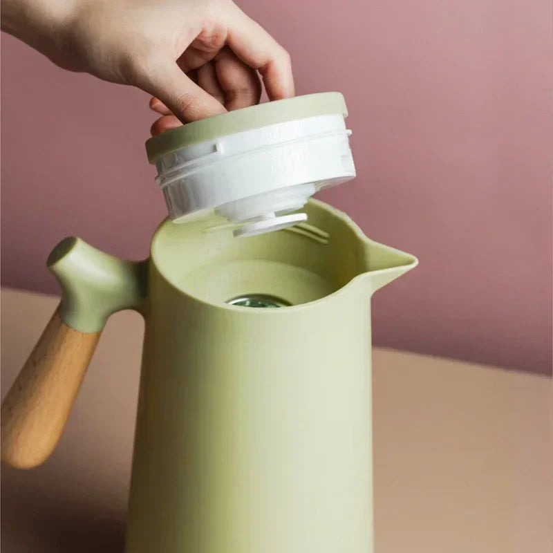 Stilvolle Thermosflasche mit langanhaltender Wärme- & Kälteisolierung – NordicTherm