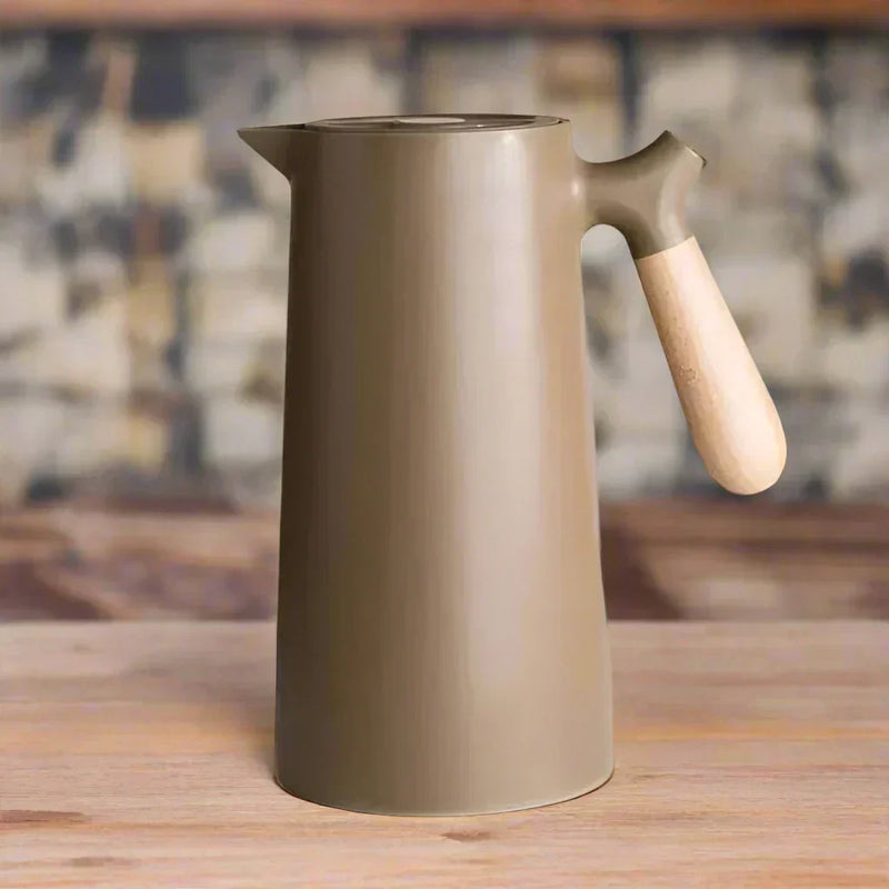 Stilvolle Thermosflasche mit langanhaltender Wärme- & Kälteisolierung – NordicTherm