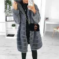 Luxuriöser Gestepper Wintermantel mit Kapuze - Elega