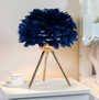 Dimmbare Tischlampe mit luxuriösen Federn – Pluma