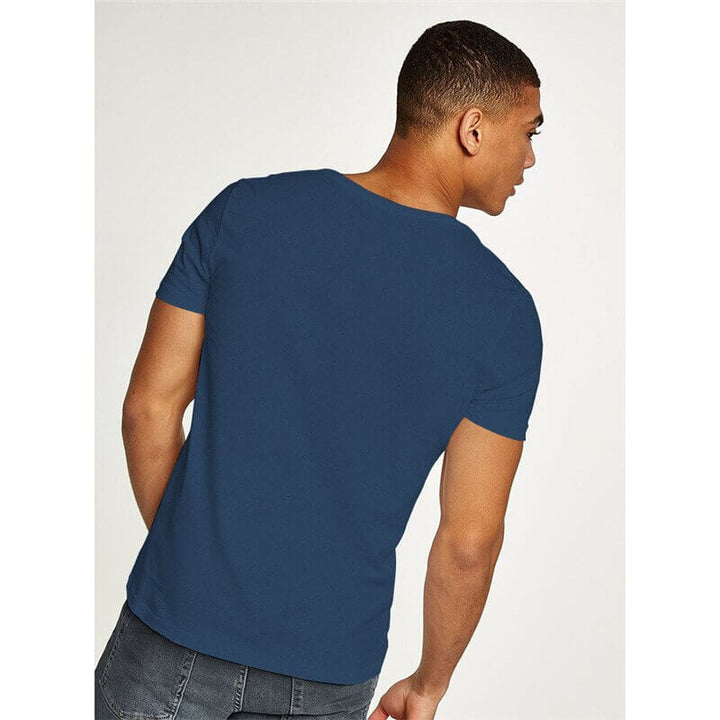 Lässiges & Figurbetontes Herren V-Ausschnitt T-Shirt – Jonas