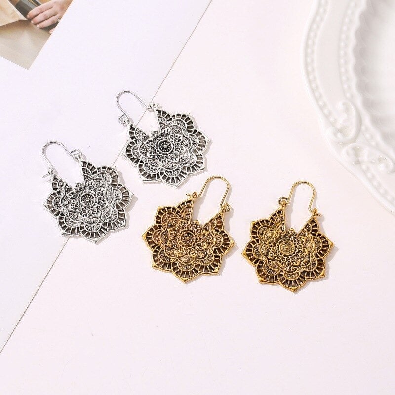 Hängende Ohrringe - MandalaJewelry