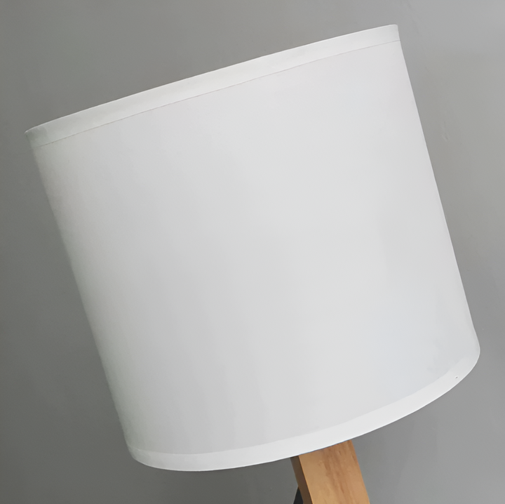 Flexibler Robot Schreibtischlampe aus Massivholz – LumoBot