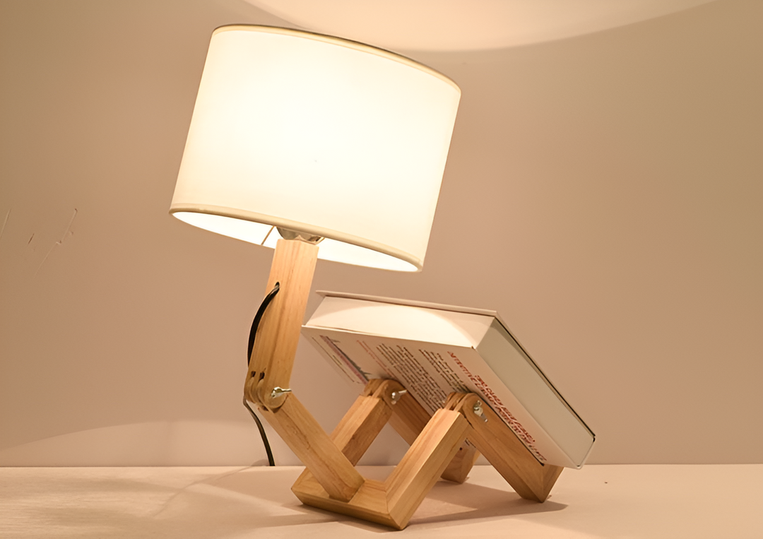 Flexibler Robot Schreibtischlampe aus Massivholz – LumoBot