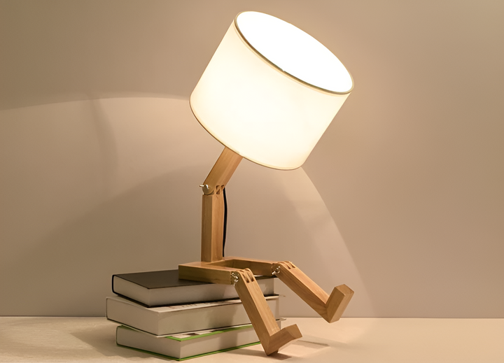 Flexibler Robot Schreibtischlampe aus Massivholz – LumoBot