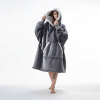 Hoodie Und Decke Kombiniert - SnuggleBlanket
