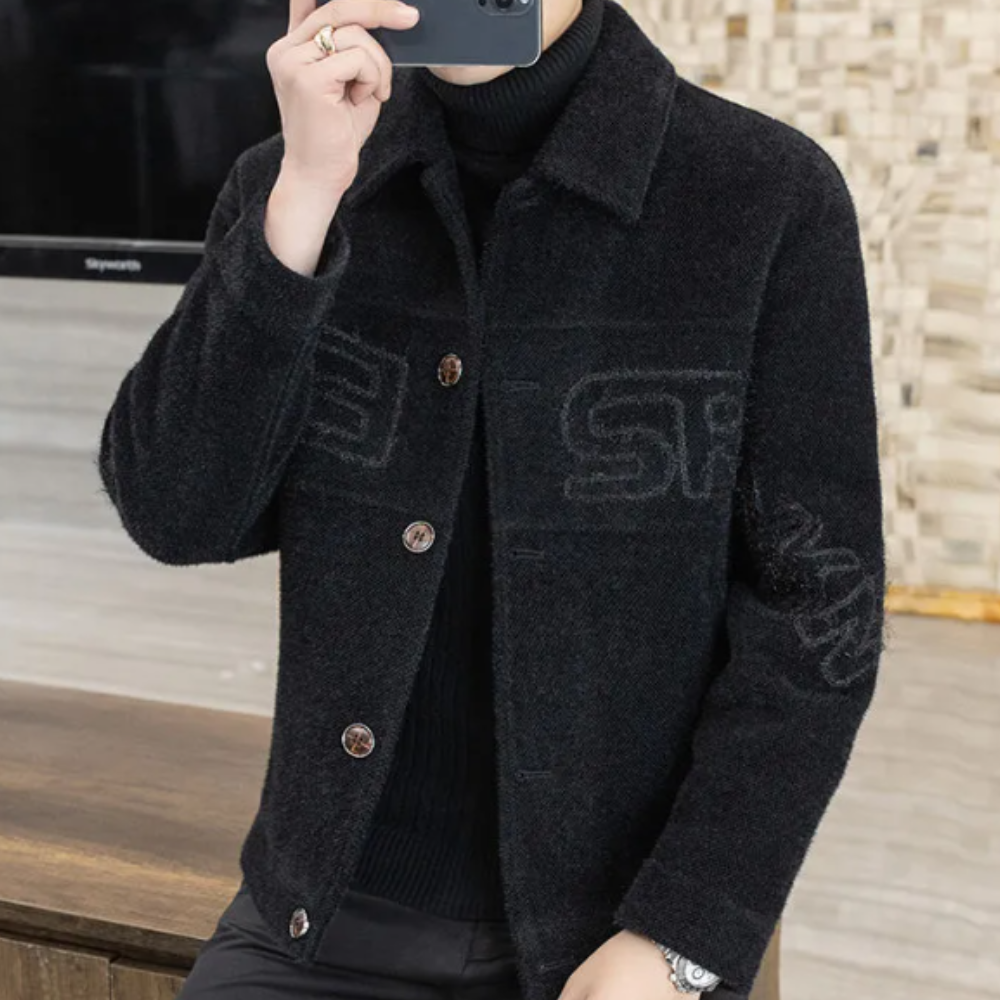 Mann in schwarzer Wolljacke mit Knöpfen, modisch, elegant, Herbstmode, Herrenbekleidung.