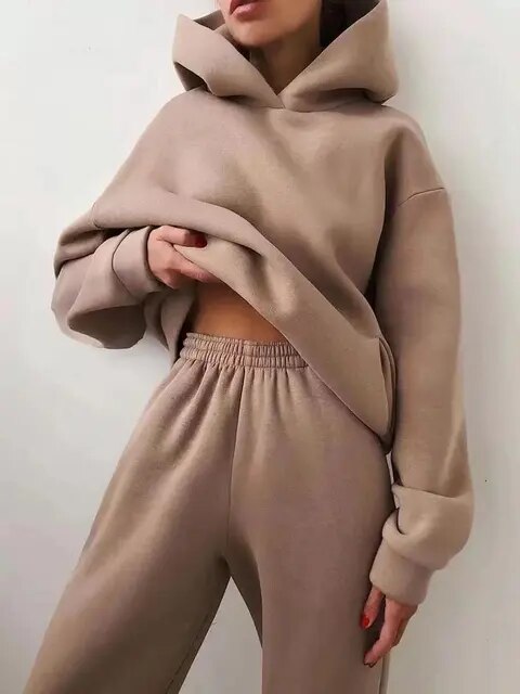 Damen-Kapuzenpulli- und Jogginghosen-Set aus Fleece – Herbstzauber von Marivelle