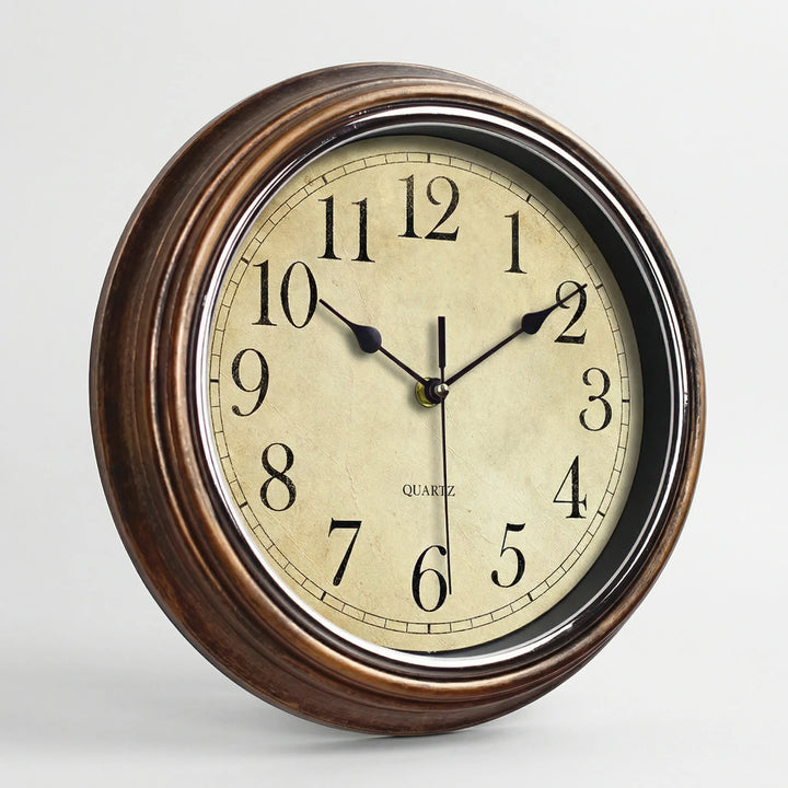 Klassische Runde Wanduhr - ChronoHaven