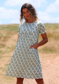 Knielanges Sommerkleid Mit Kurzen Ärmeln - Tamina