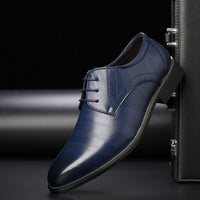 Lightweight Lace-Up With A Pointed Toe - Max
