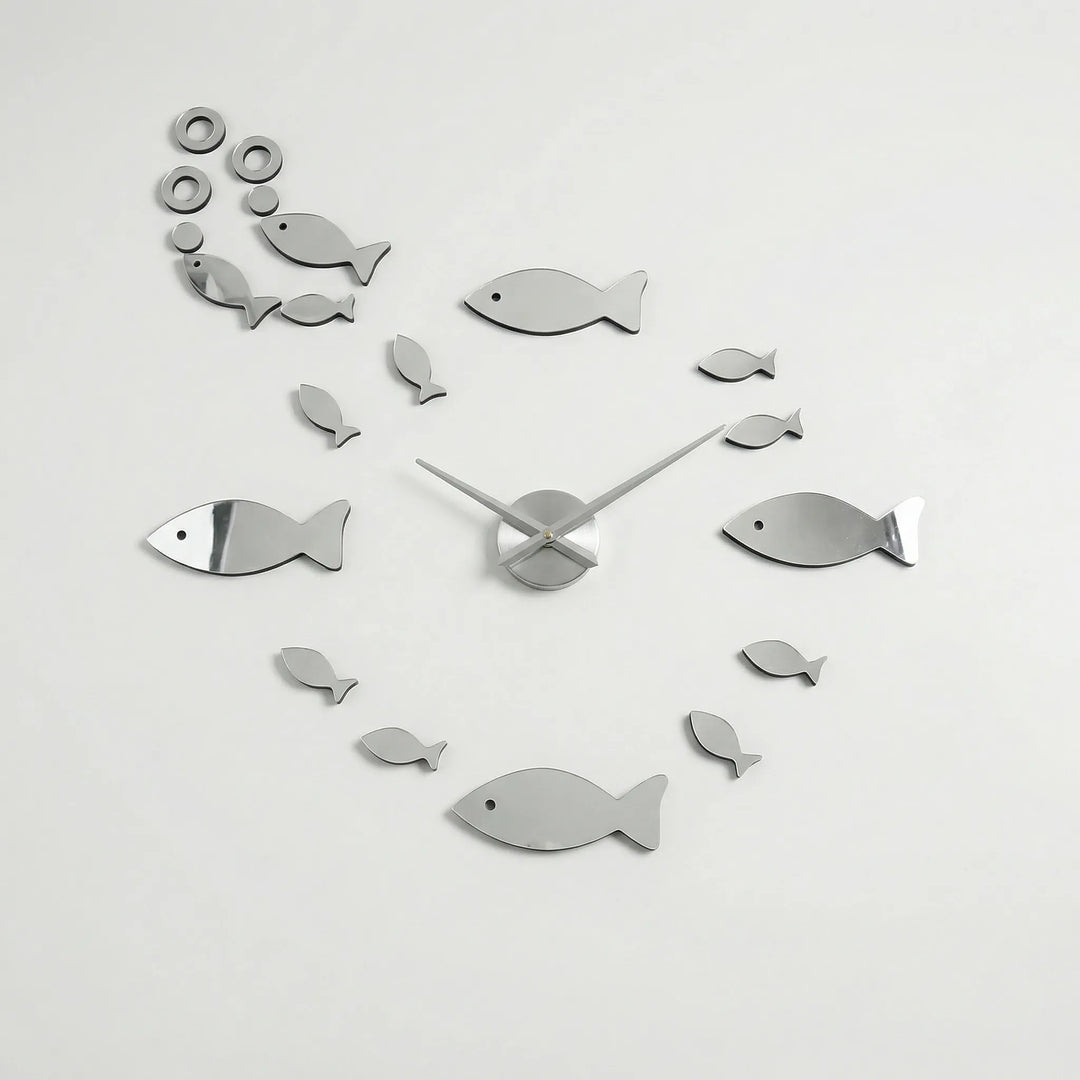 Moderne Spiegel-Wanduhr - Miraflow