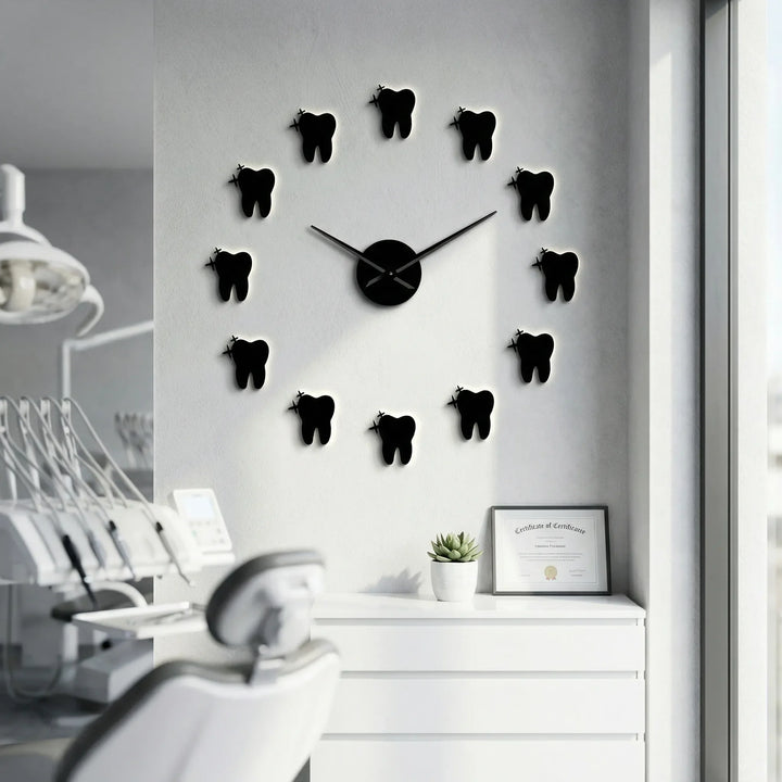 Moderne Wanduhr Mit Spiegeleffekt - DentiqueClock