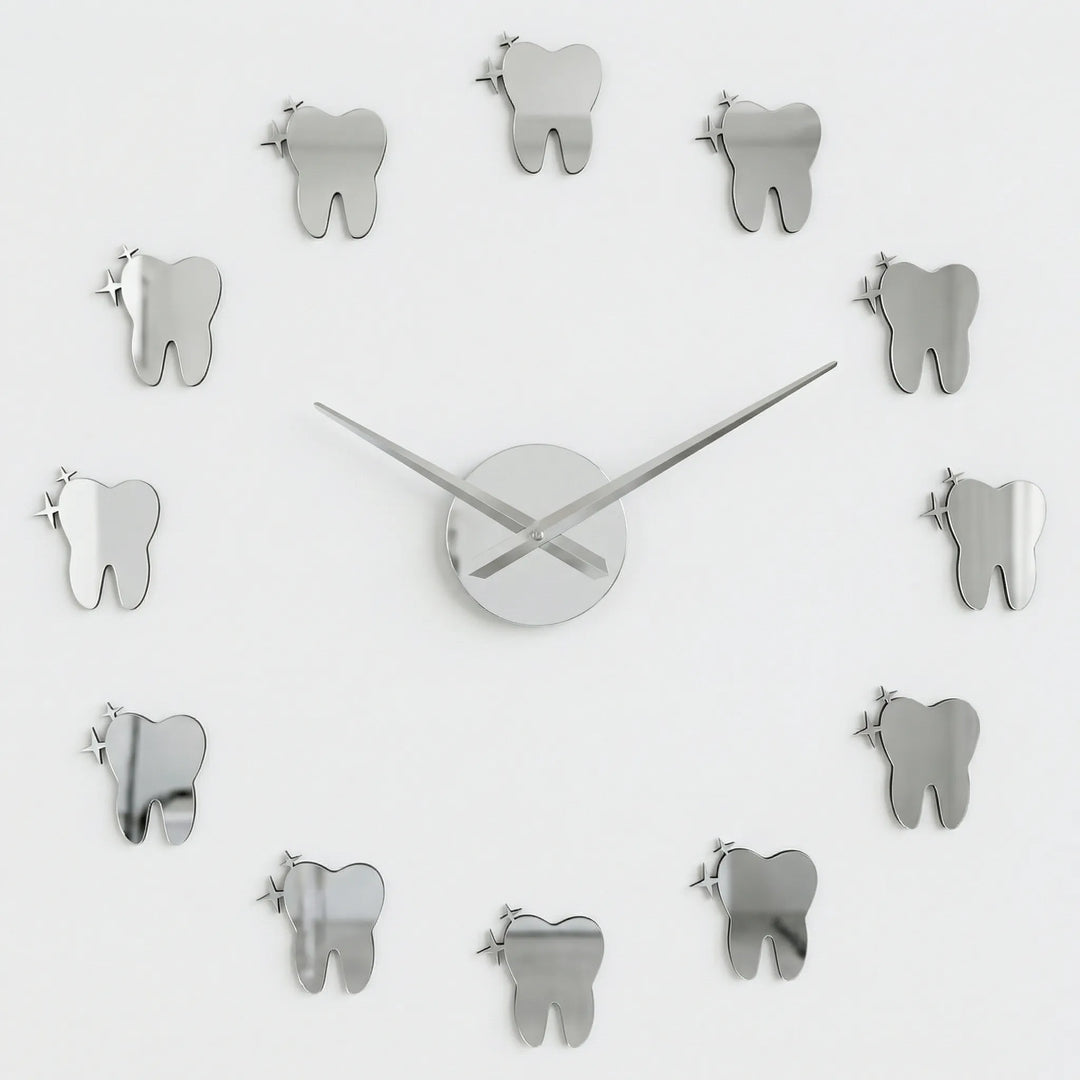 Moderne Wanduhr Mit Spiegeleffekt - DentiqueClock