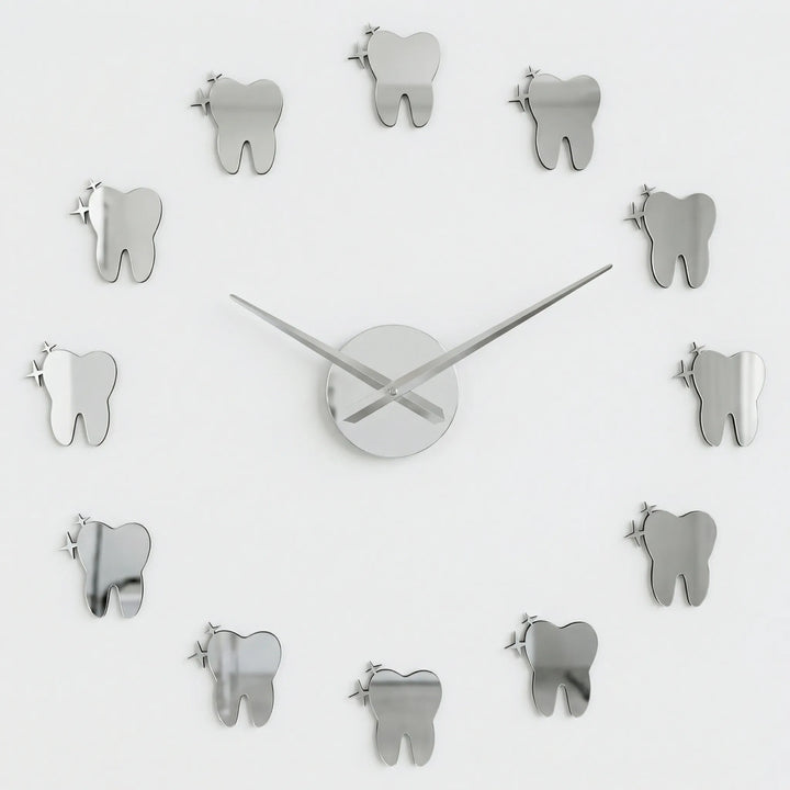 Moderne Wanduhr Mit Spiegeleffekt - DentiqueClock
