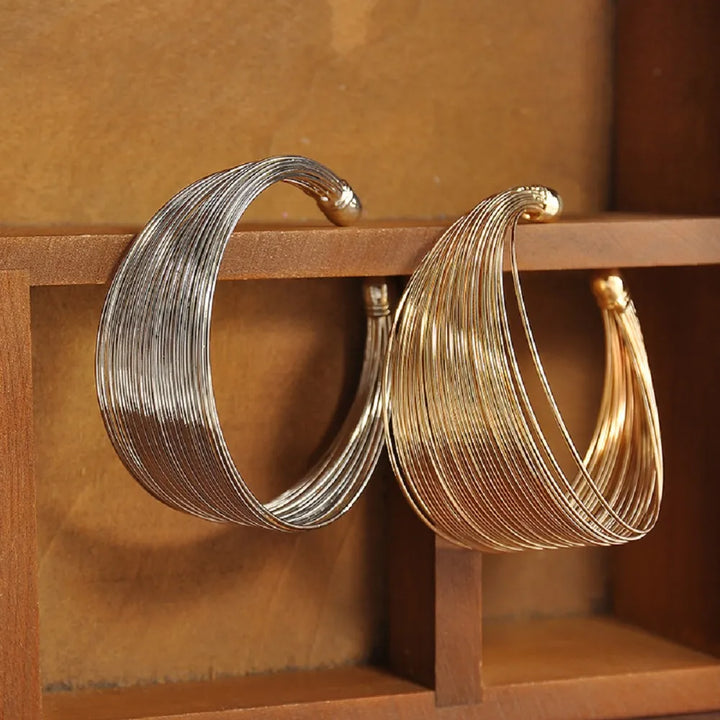 Modischer Manschettenarmreif - EleganceCuff