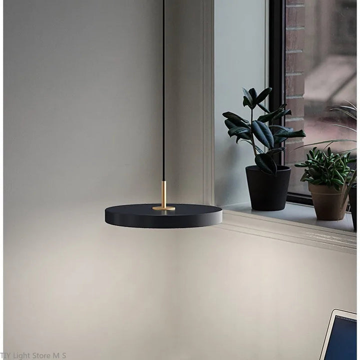 Skandinavische Hängeleuchte mit minimalistischem Design - Lyssa