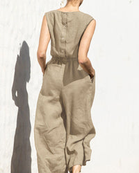 Ärmelloser Jumpsuit mit weitem Bein – Aurelia