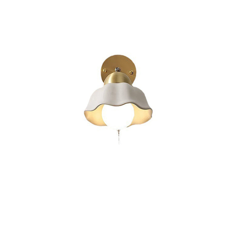 Verstellbare französische Wandleuchte, weiß-gold, Vintage-Design, Innenbeleuchtung.