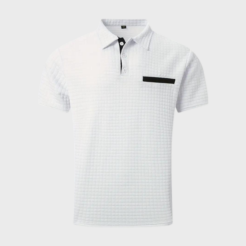 Weißes Herren-Poloshirt mit Knopfleiste und Brusttasche, Baumwolle, klassisches Design.