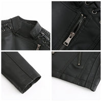 Schwarze Lederjacke mit Reißverschluss, modisches Design, Detailansicht, Herrenbekleidung.