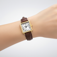 Quadratisches Zifferblatt - ChicTime