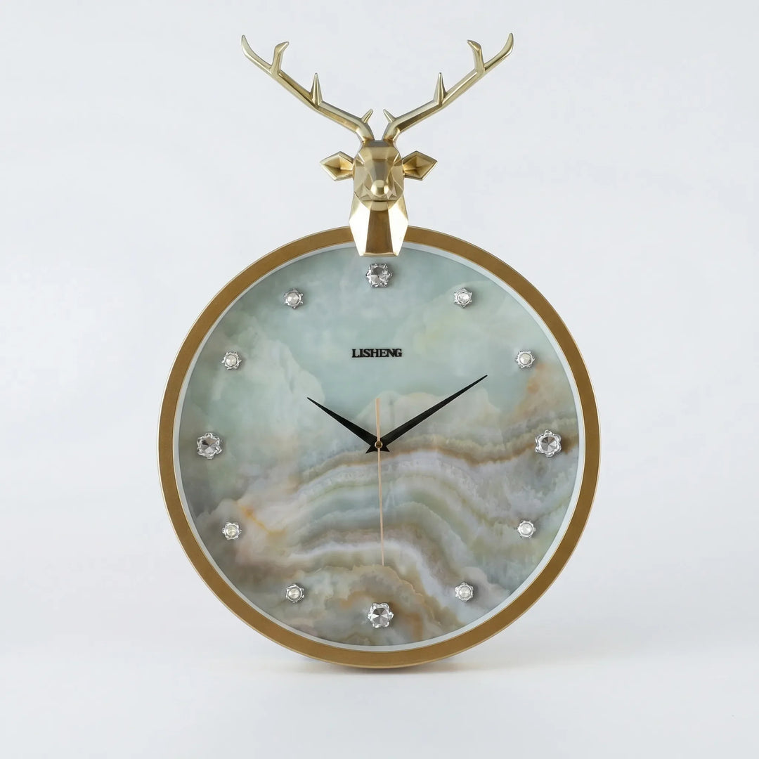 Runde Wanduhr Mit Hirschkopf-Detail - Auraldeer