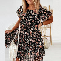 Boho-Blumenkleid mit Rüschen und Taillenschnitt – Calista