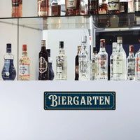 Vintage Metallschild – BiergartenTor Oktoberfest 2025