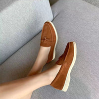 Bequeme Mokassins mit Schlossdetail - Isabella
