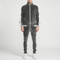 Samtiger Jogginganzug Im Retrostil - Brendan