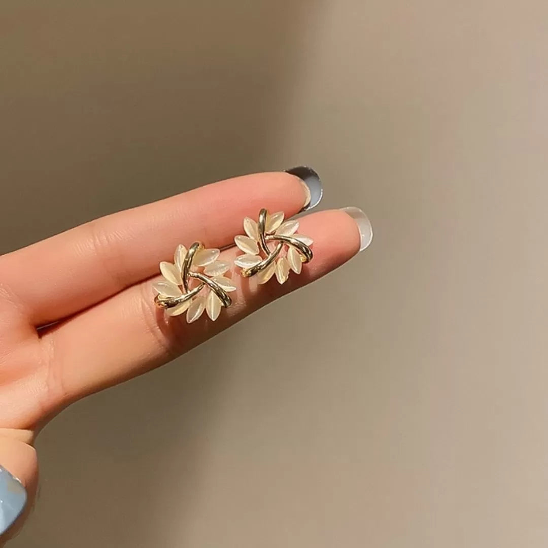 Stud-Ohrringe Mit Blütenform - SakuraJewelry