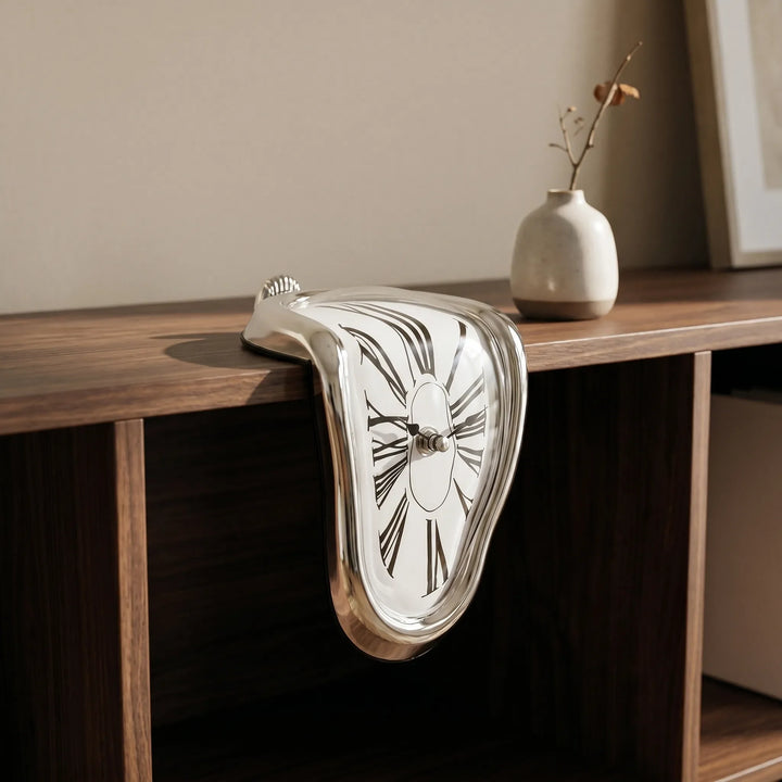 Surreale Skulptur-Uhr - Meltique